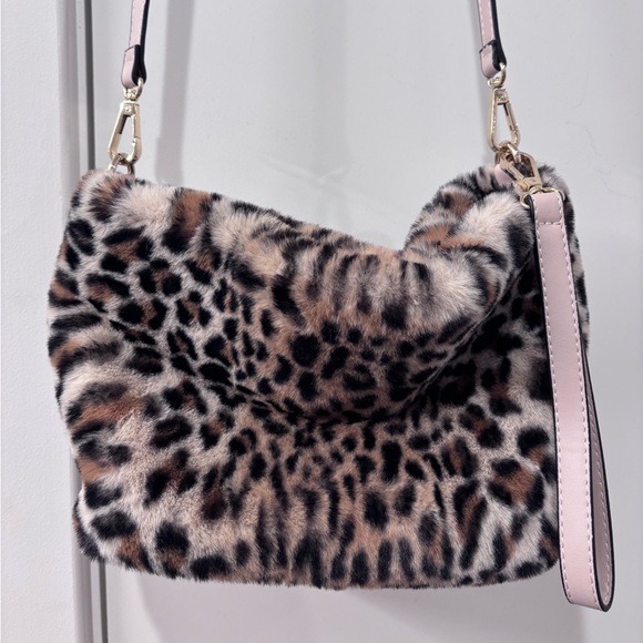 NWOT Leopard Print Faux Fur Shoulder Bag - Picture 11 of 11
